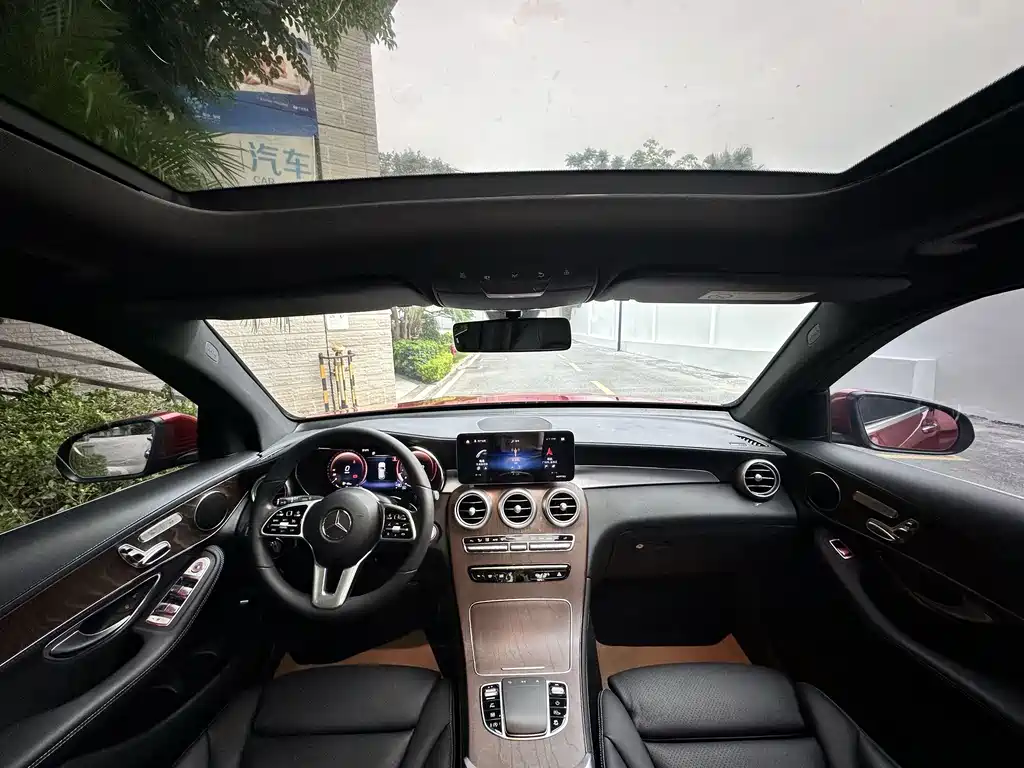Mercedes-Benz GLC 2020 — фото 18