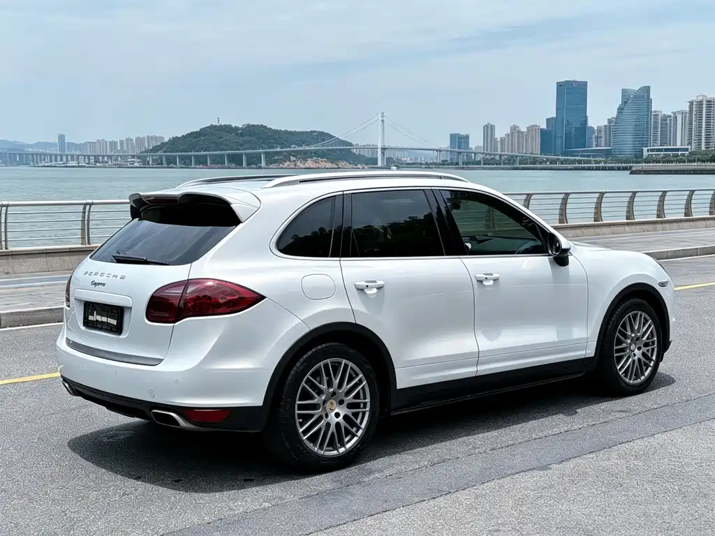 Porsche Cayenne 2014 — фото 6