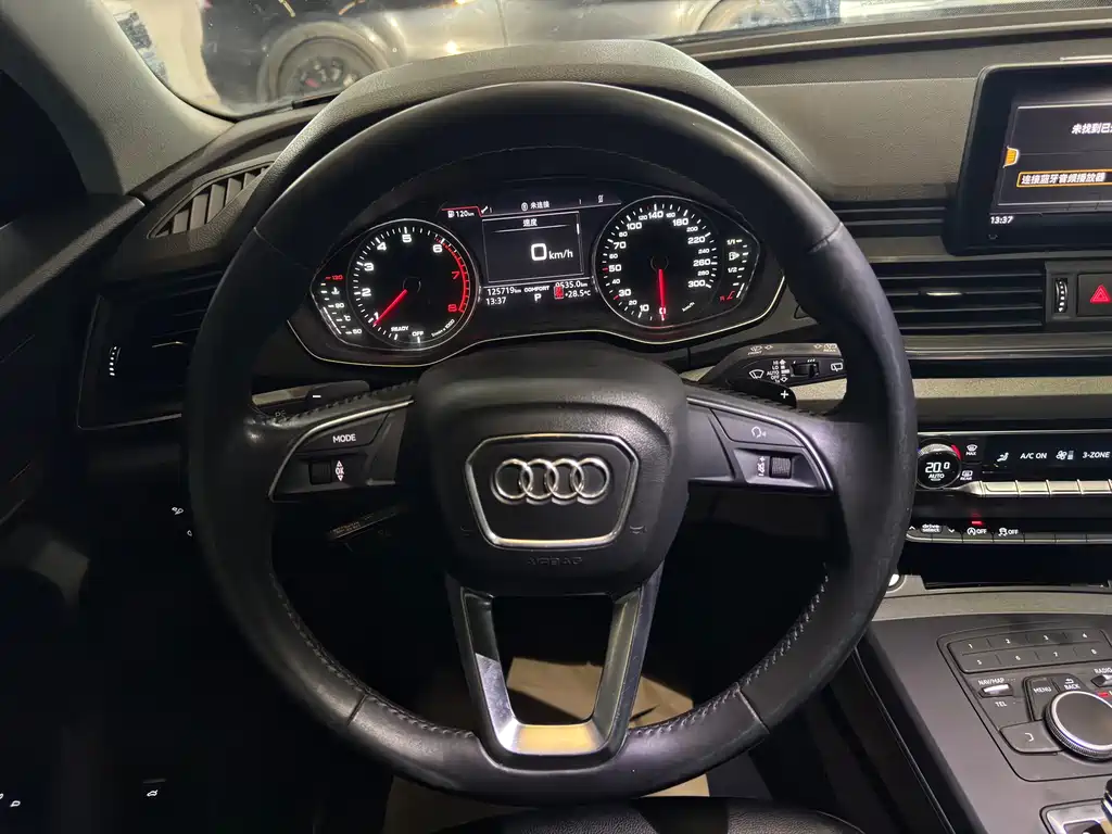 Audi Q5L 2019 — фото 10