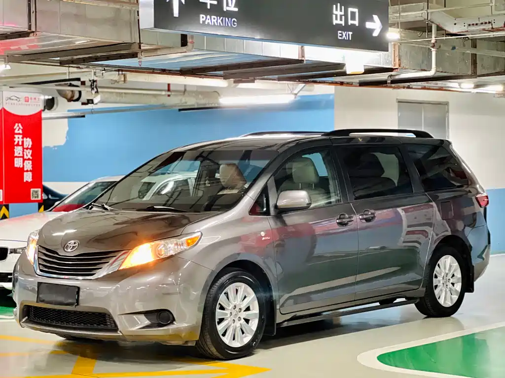 Toyota Sienna 2017