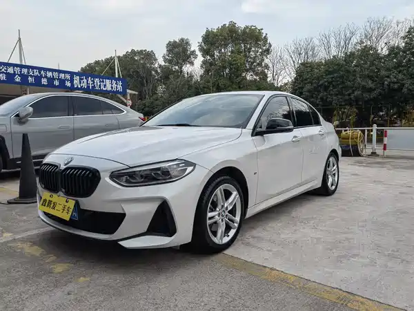 BMW 1 Series 2022