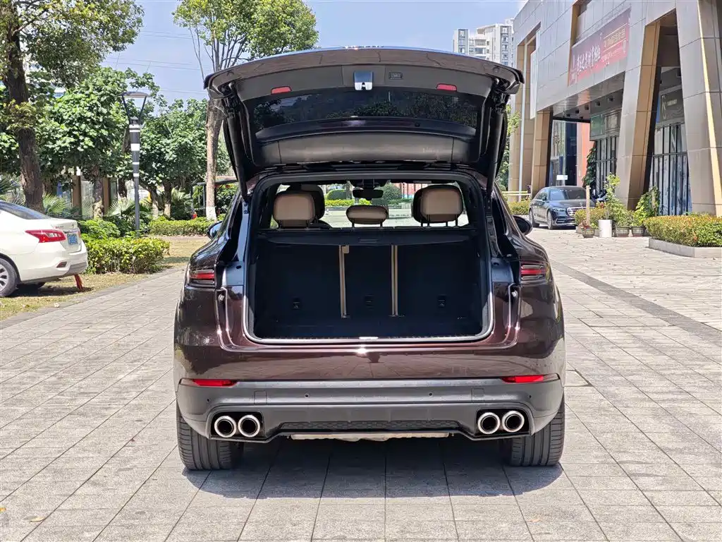 Porsche Cayenne 2018 — фото 14