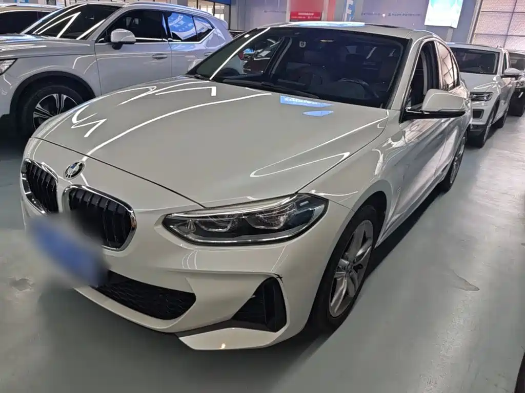 BMW 1 Series 2020 — фото 1