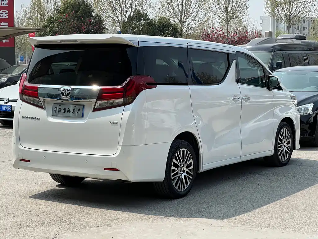 Toyota Alphard 2015 — фото 15