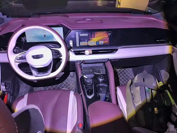 Geely Xingyue L 2023