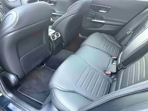 Mercedes-Benz C-Class 2024