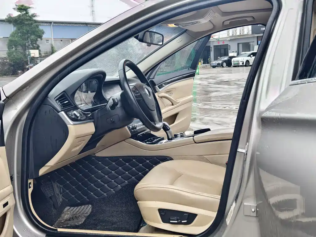 BMW 5 Series 2013 — фото 12