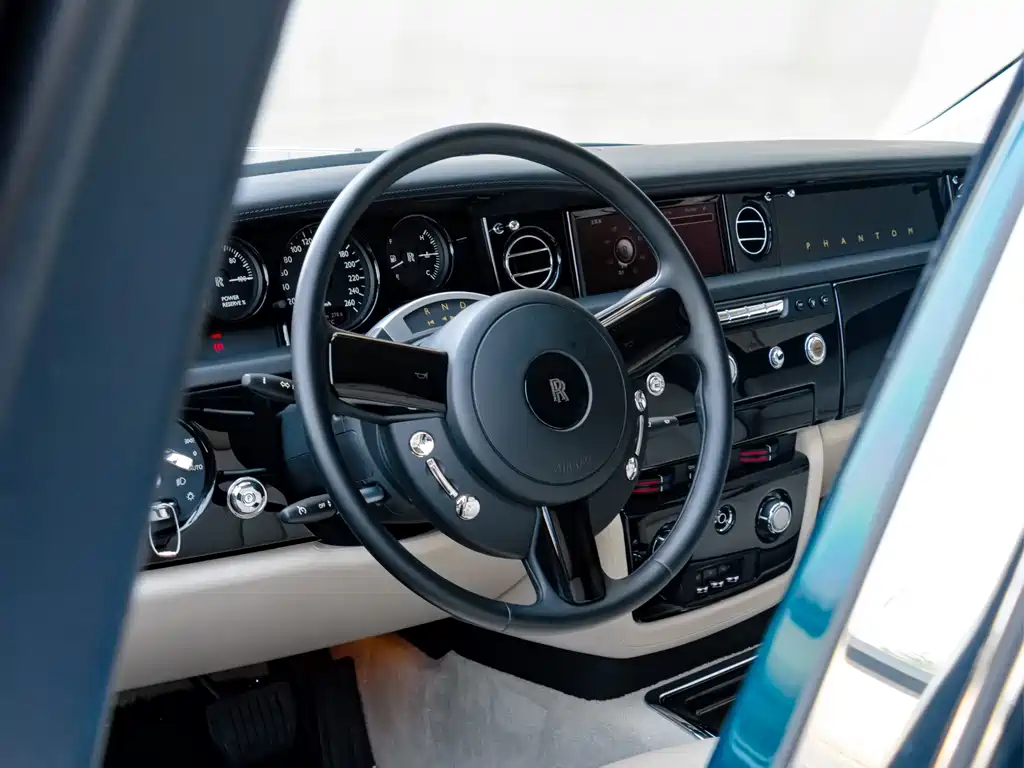 Rolls-Royce Phantom 2013 — фото 11