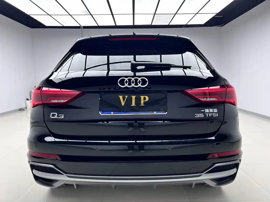 Audi Q3 2022 — фото 5