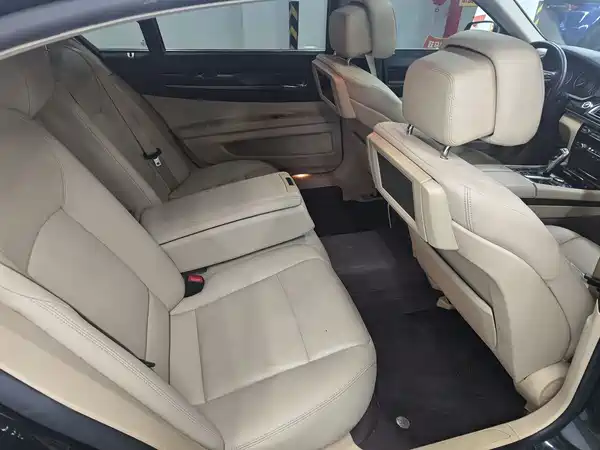 BMW 7 Series 2009