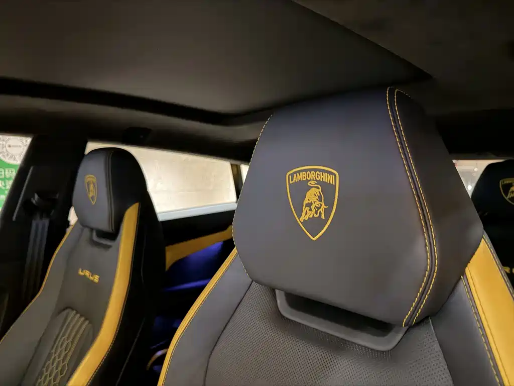 Lamborghini Urus 2024 — фото 6