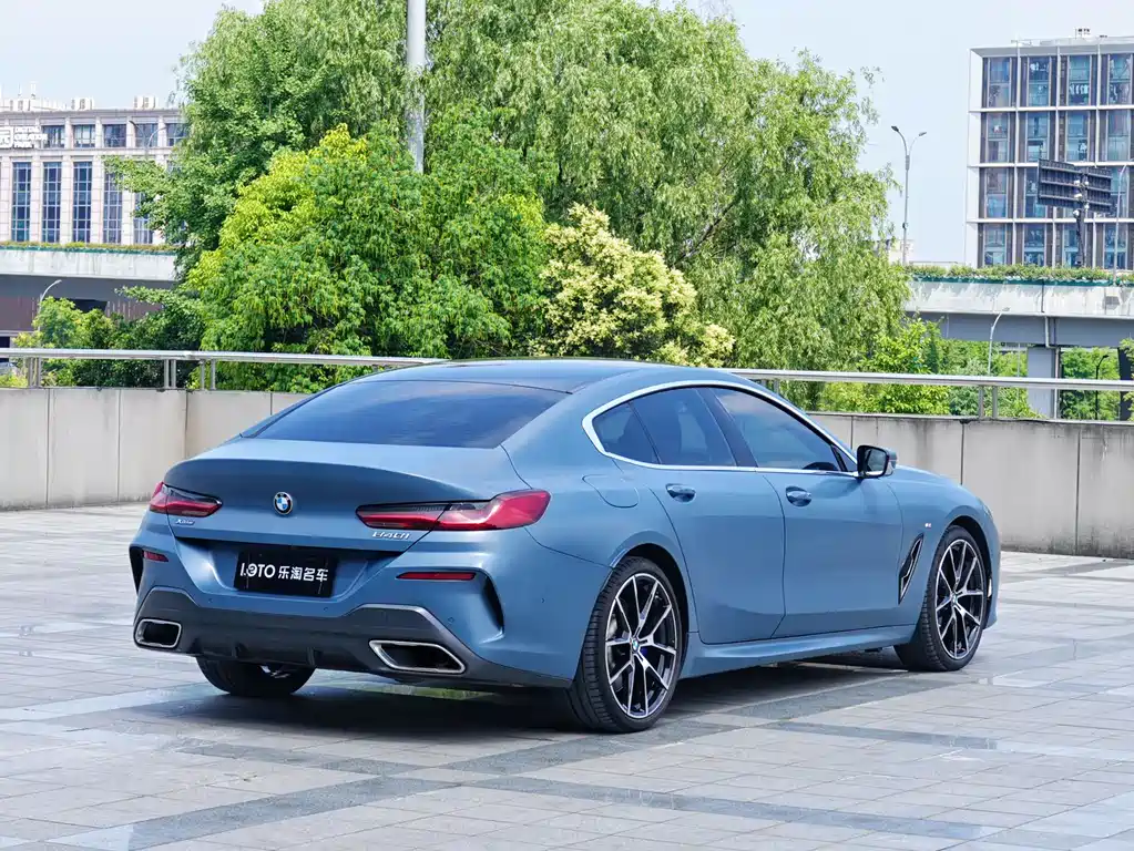 BMW 8 Series 2022 — фото 5