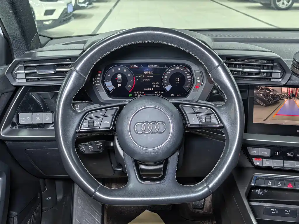 Audi A3 2022 — фото 10