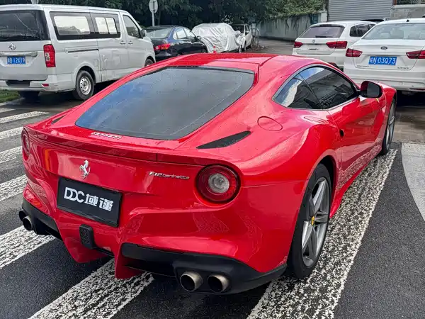 Ferrari F12berlinetta 2013