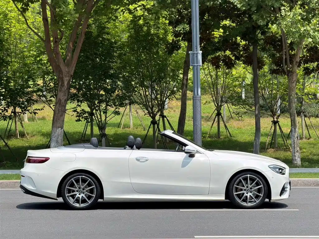 Mercedes-Benz E-Class 2022