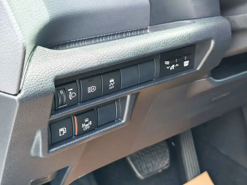 Toyota Sienna 2022 — фото 19