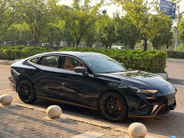 Changan UNI-V 2025