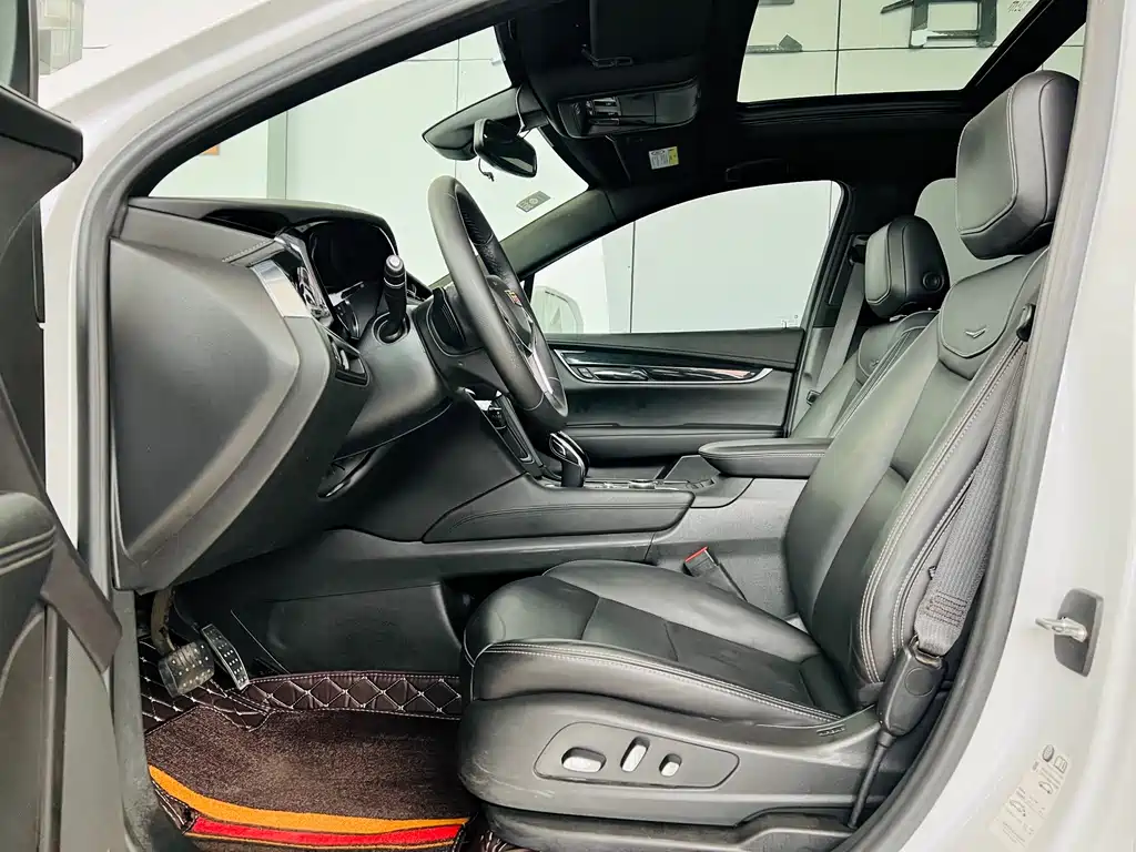 Cadillac XT5 2020 — фото 14