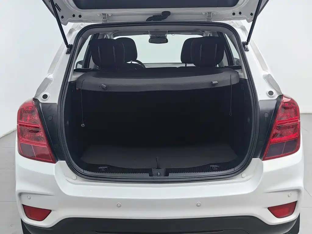 Chevrolet Trax 2018 — фото 16