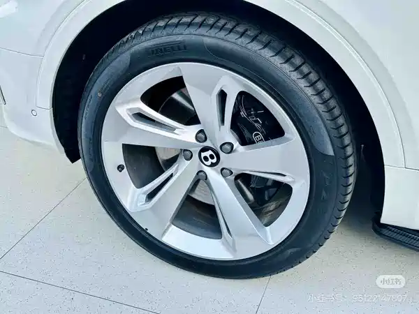 Bentley Bentayga 2023