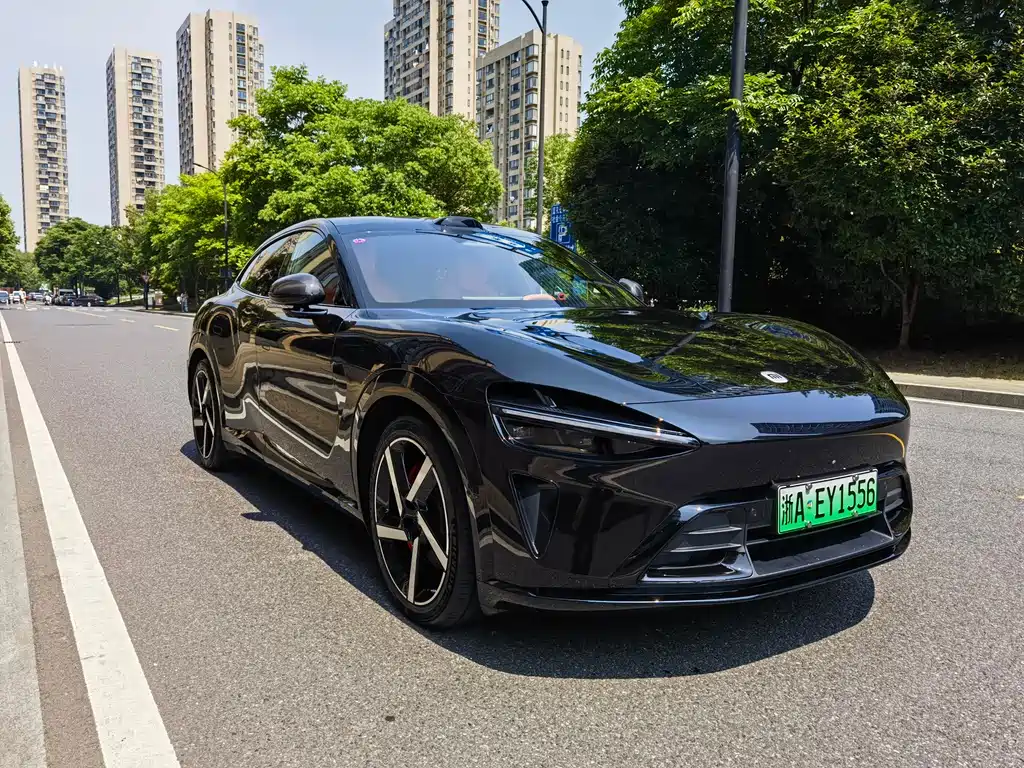 Xiaomi YU7 2025