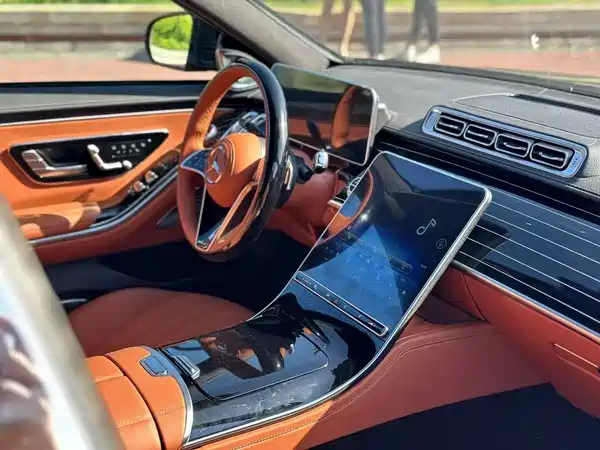 Mercedes-Benz S-Class 2012