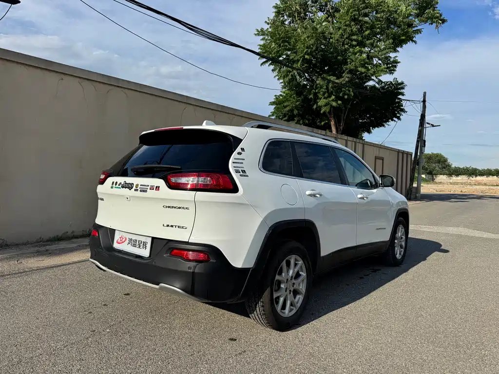 Jeep Cherokee 2018 — фото 4