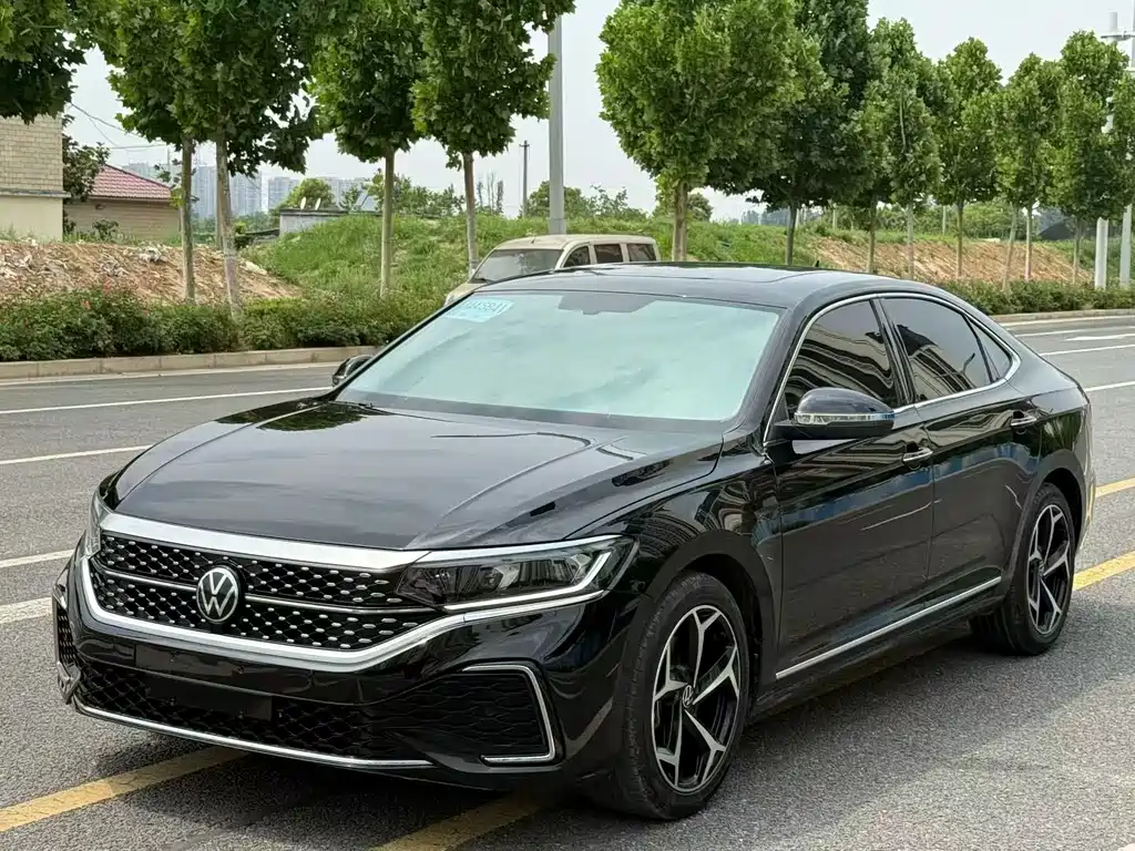 Volkswagen Passat 2023 — фото 2