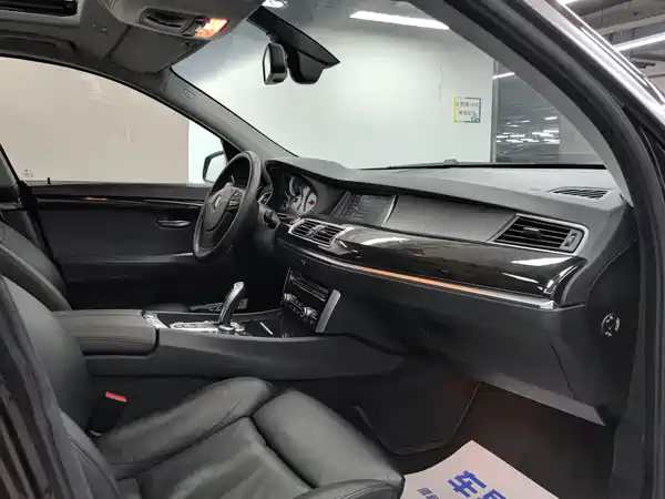 BMW 5 Series GT 2010