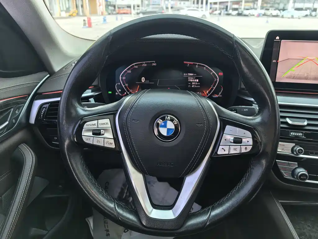 BMW 5 Series 2022 — фото 13