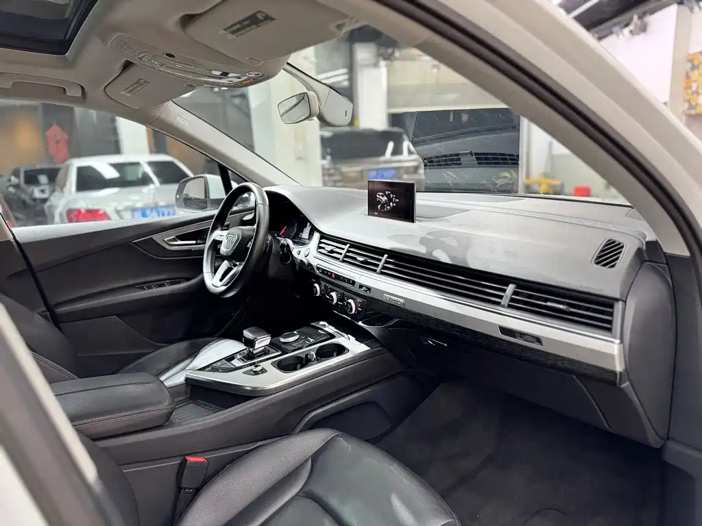 Audi Q7 2016 — фото 14