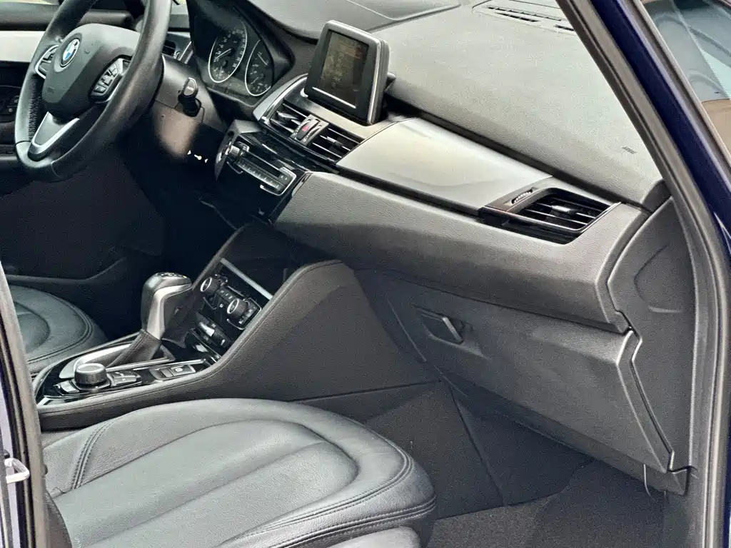 BMW 2 Series Station Wagon 2016 — фото 45