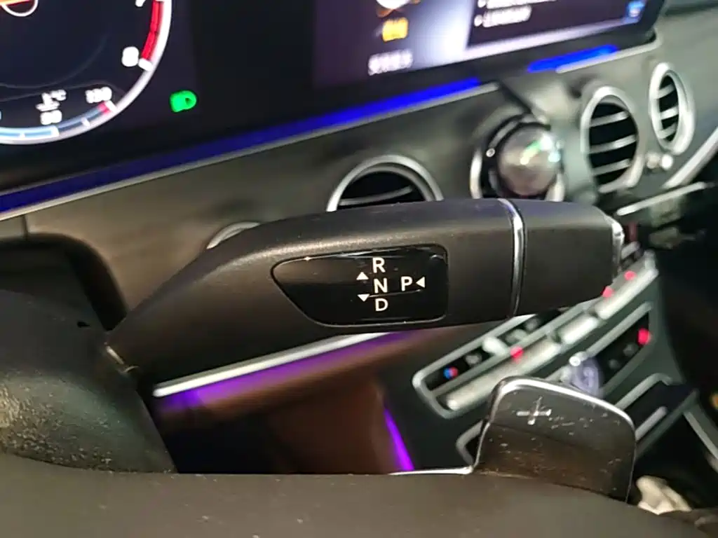 Mercedes-Benz E-Class 2020 — фото 14