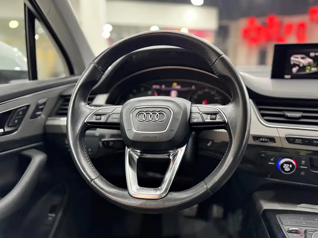 Audi Q7 2016 — фото 10