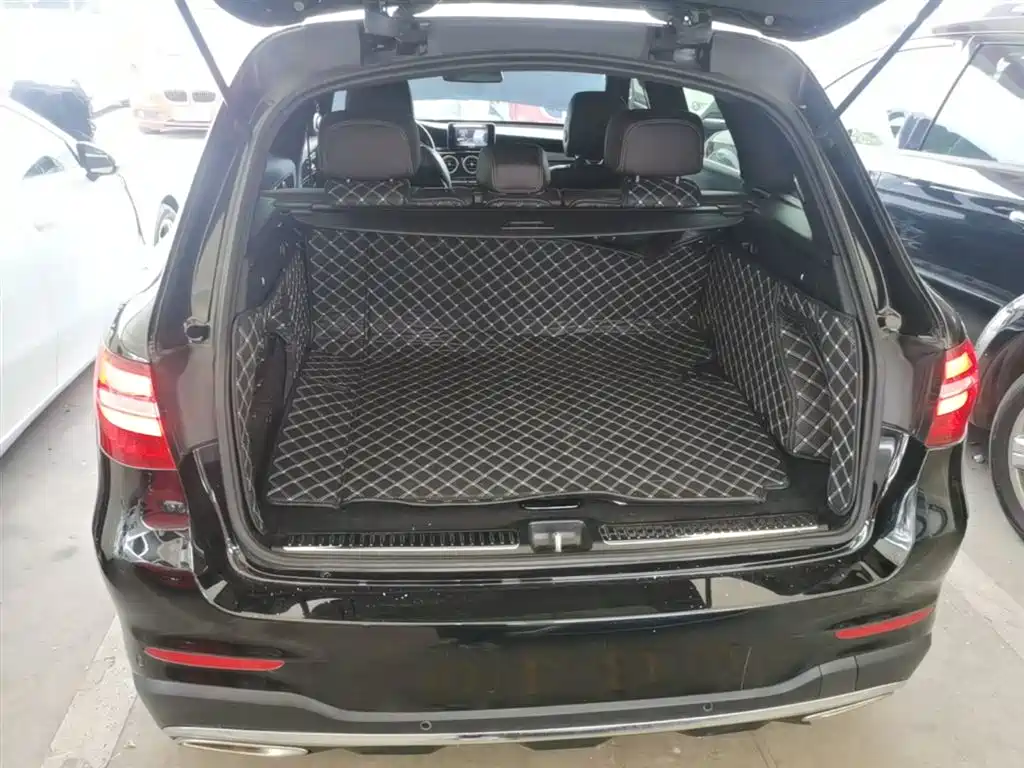 Mercedes-Benz GLC 2018 — фото 19