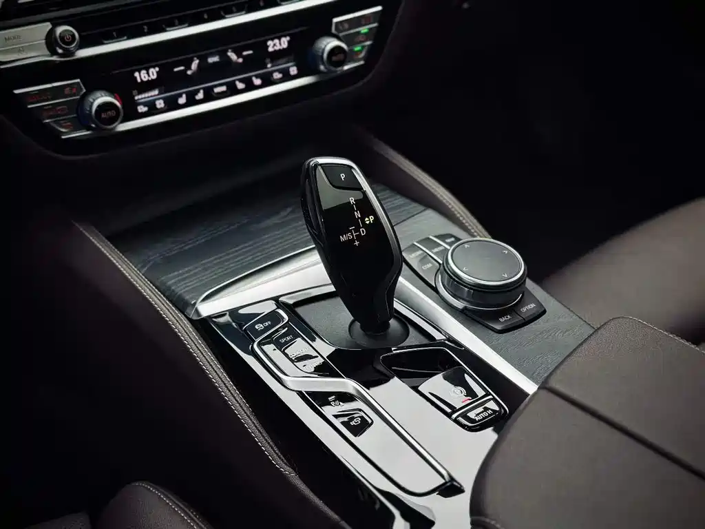 BMW 5 Series 2022