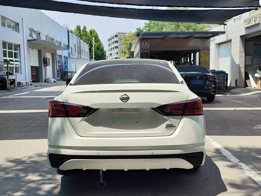 Nissan Teana 2023