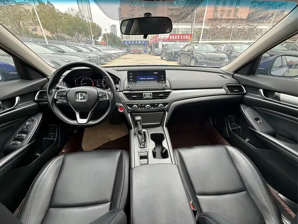 Honda Accord 2021 — фото 12