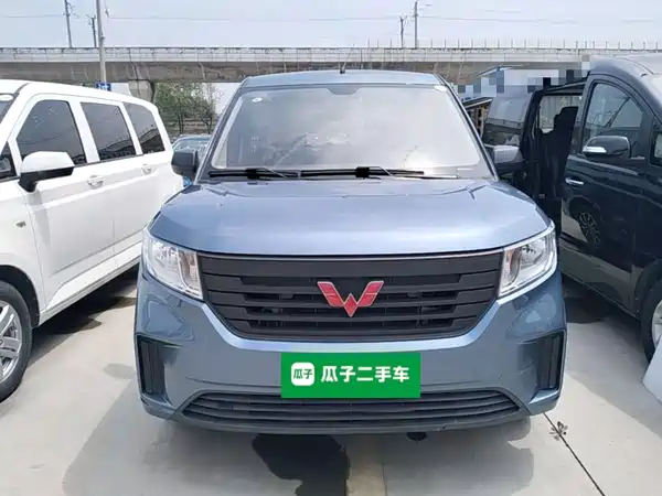 Wuling Hongguang PLUS 2022