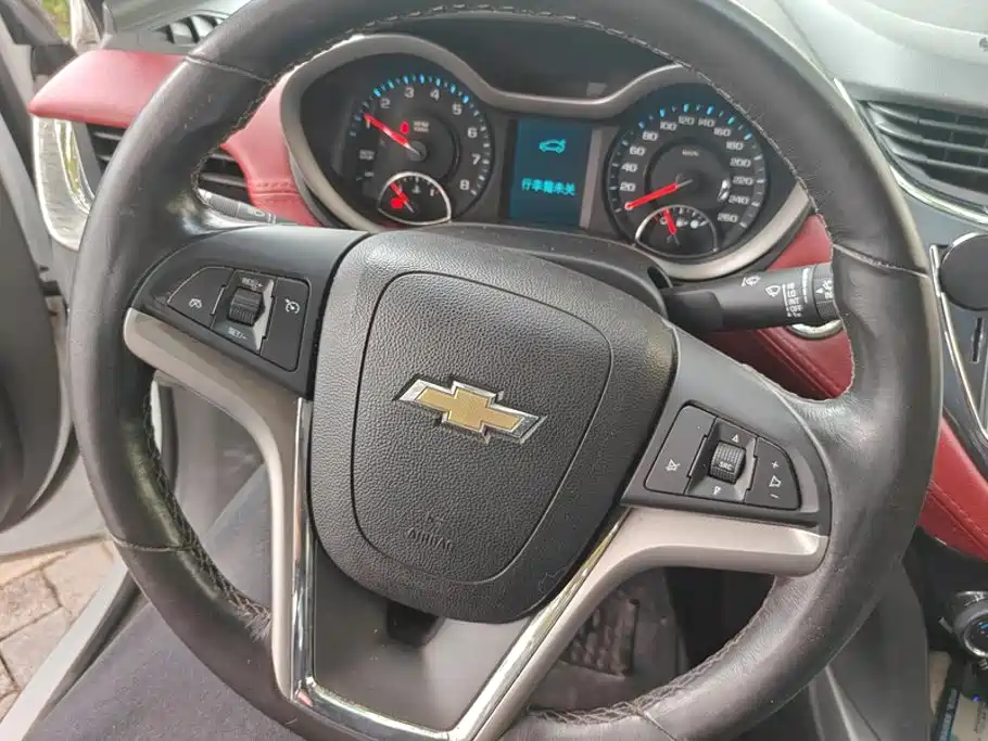 Chevrolet Malibu 2016 — фото 15