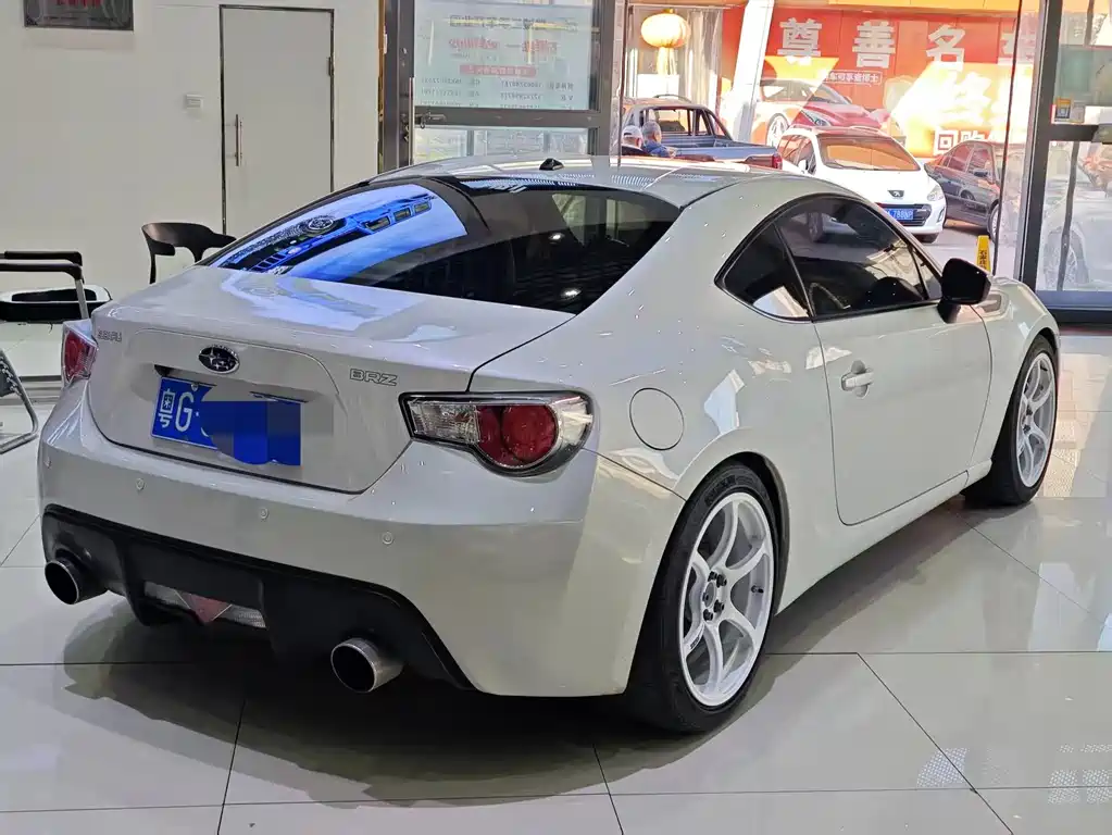 Subaru BRZ 2014 — фото 9