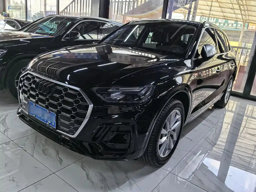 Audi Q5L 2023 — фото 1