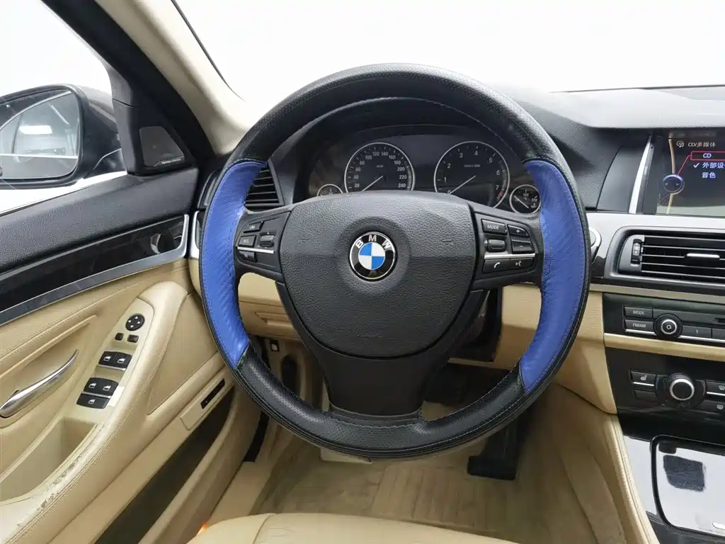 BMW 5 Series 2014 — фото 11