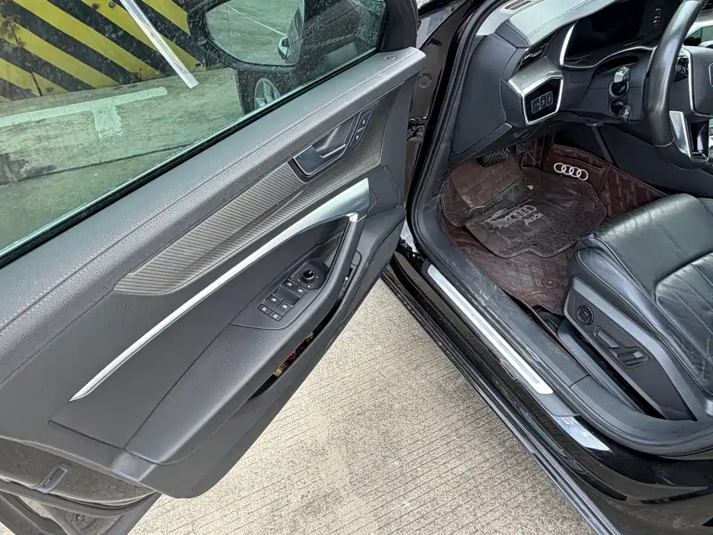 Audi A6L 2020