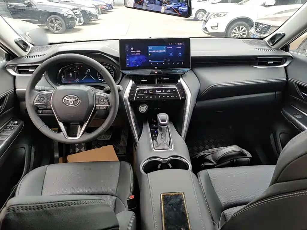 Toyota Venza 2023 — фото 10