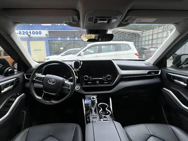 Toyota Highlander 2023