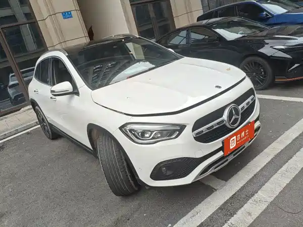 Mercedes-Benz GLA 2023
