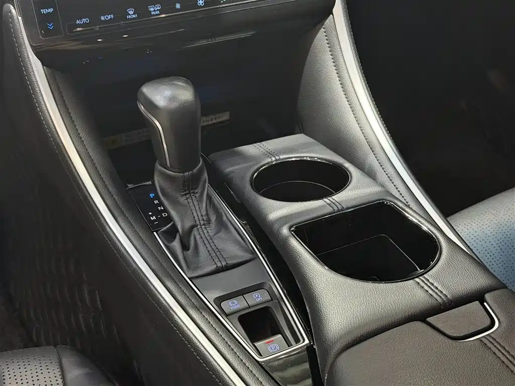 Toyota Avalon 2023 — фото 16
