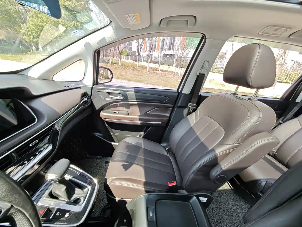 GAC Motor Trumpchi M6 2019 — фото 12
