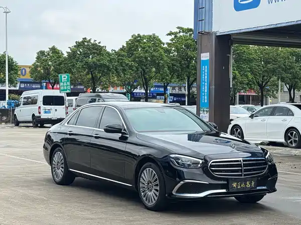 Mercedes-Benz E-Class 2023